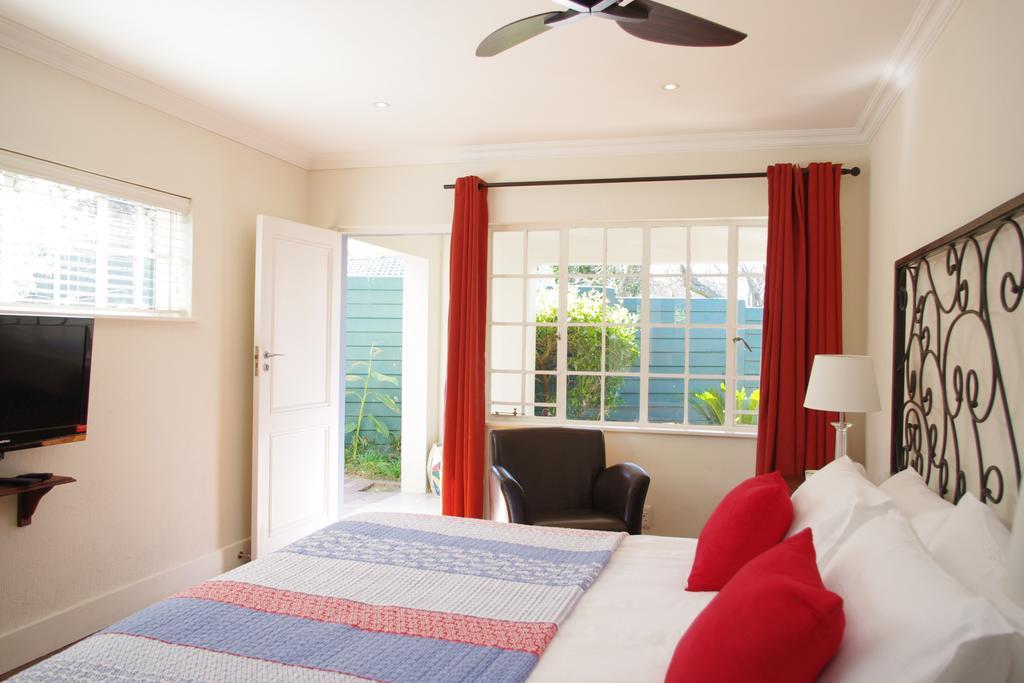 Pepper Tree Guest House Rivonia Sandton Exterior photo